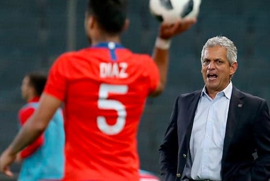 Reinaldo Rueda é o treinador da seleção chilena de futebol