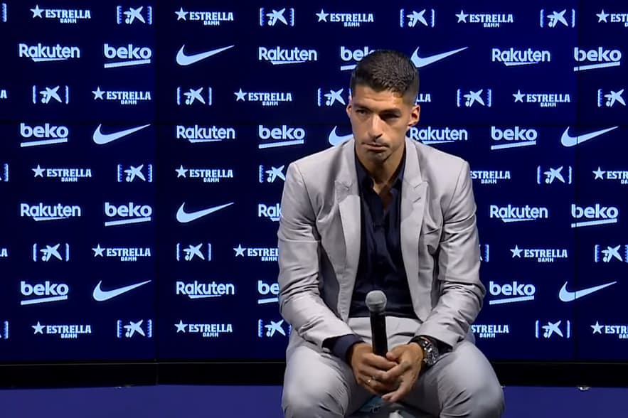Suárez em entrevista coletiva em sua despedida pelo clube catalão –