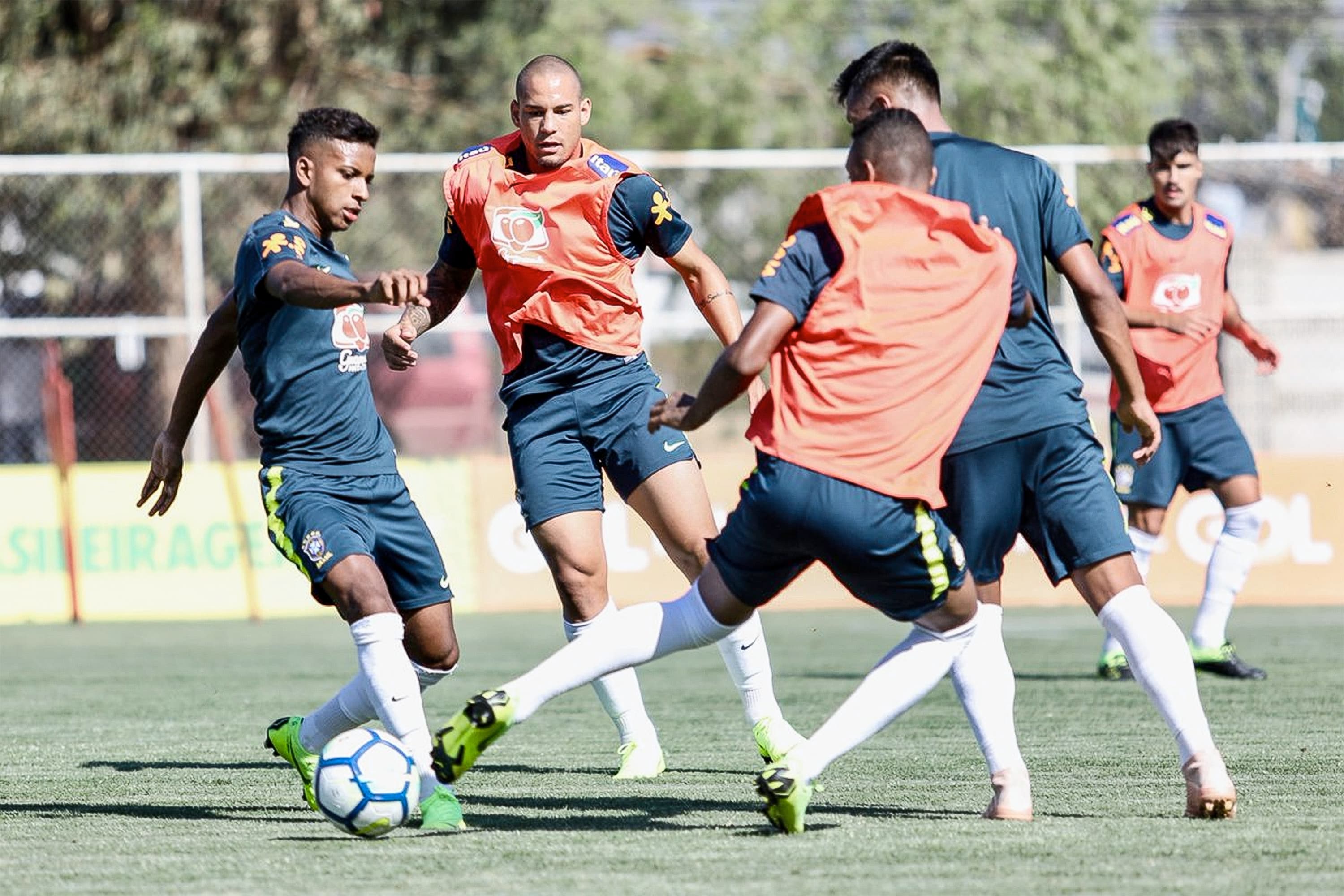 Seleção brasileira sub-20 treina para a estreia no Sul-Americano contra a Colômbia no Chile