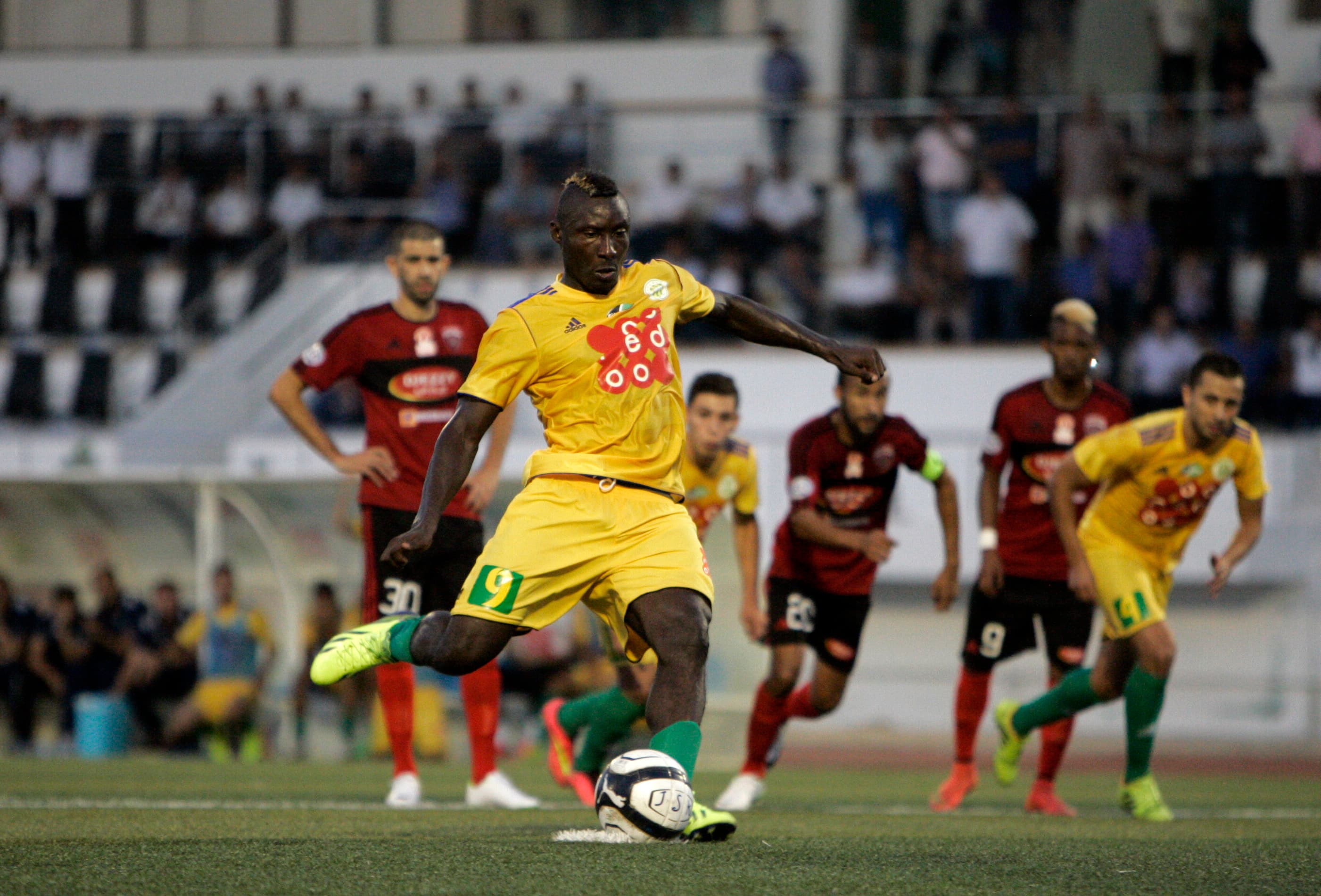 Albert Ebosse tinha 24 anos e era um dos principais jogadores da liga argelina