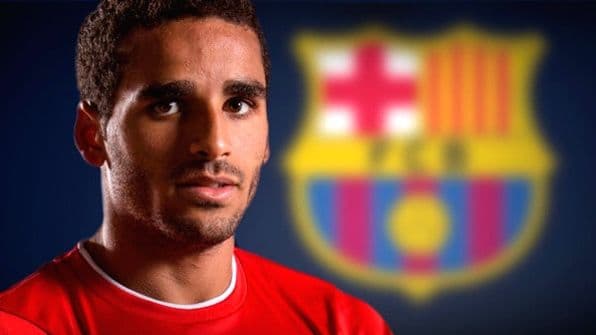 Douglas, lateral brasileiro anunciado como reforço do Barcelona