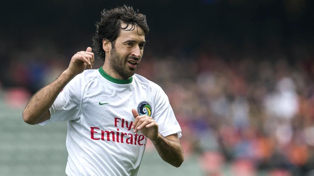 Atacante espanhol Raúl Gonzáles foi apresentado como reforço do New York Cosmos