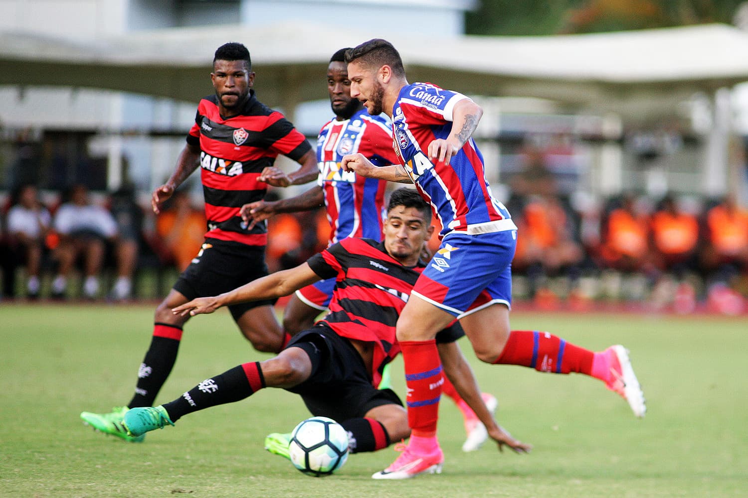Vitória e Bahia