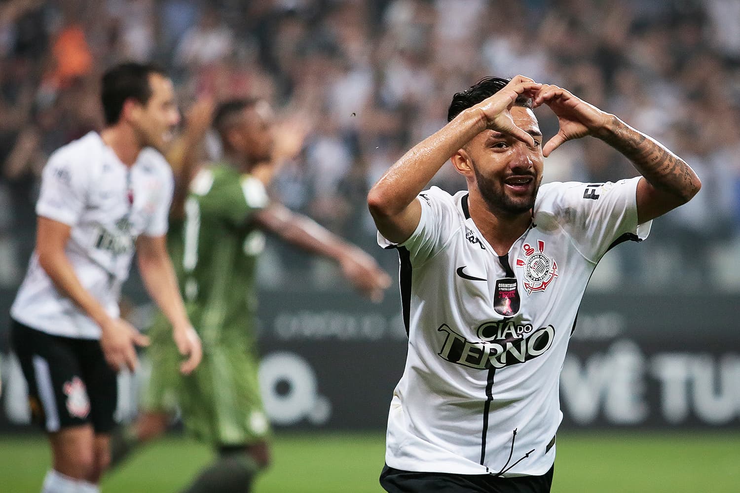 Clayson comemora gol do Corinthians contra Coritiba na Arena Corinthians, zona leste da capital – 11/10/2017