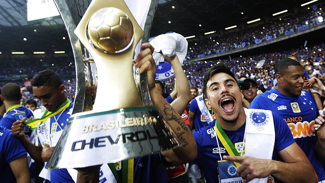 O bicampeão Cruzeiro assumiu também a ponta do ranking nacional