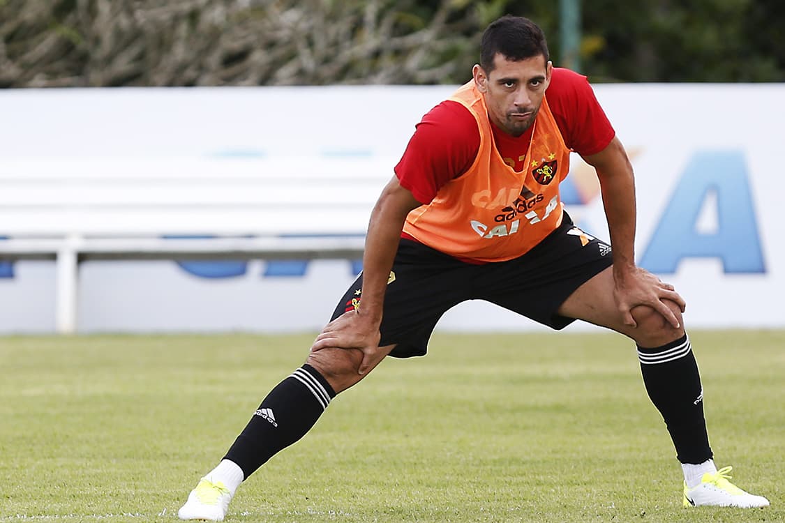 Diego Souza, do Sport, treina no CT do clube nesta quarta-feira (12)