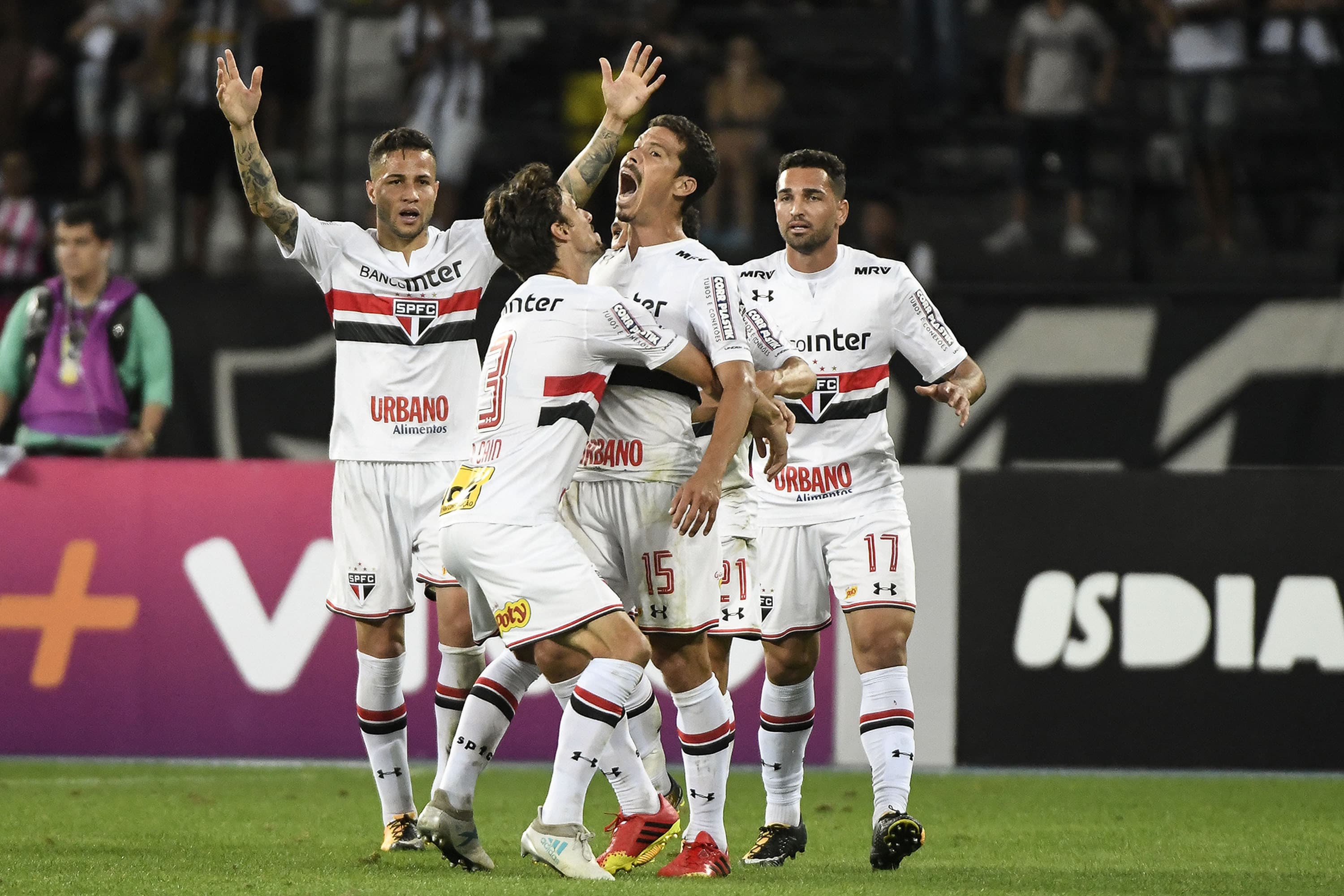 São Paulo vence o Botafogo