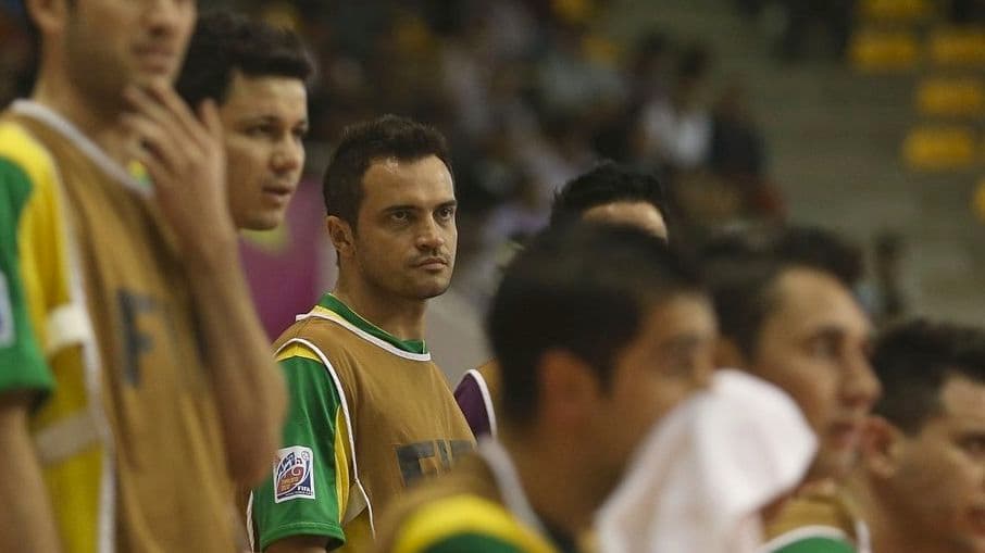Falcão em seu retorno à seleção brasileira de futsal no Mundial da Tailândia