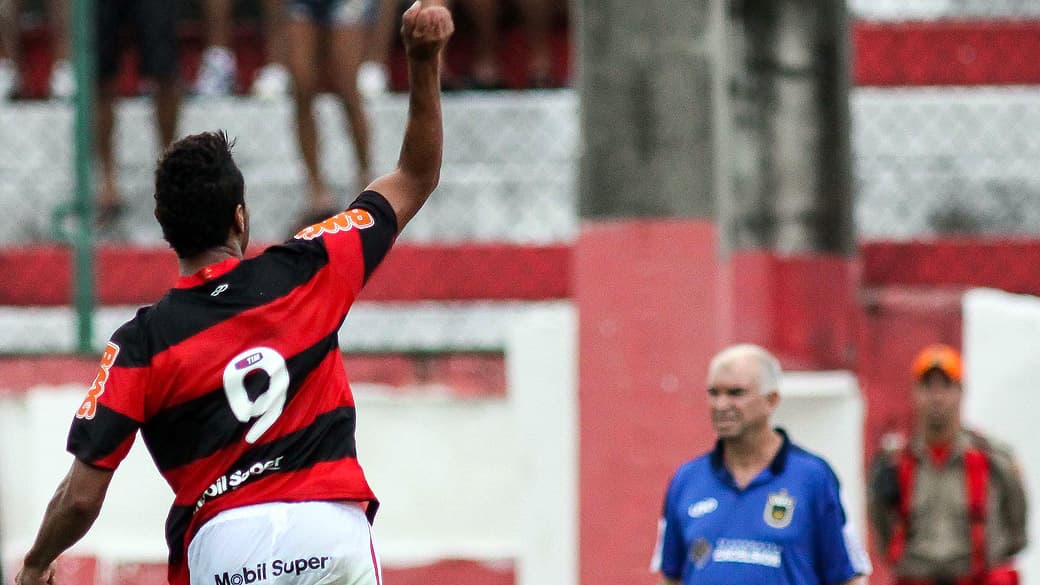Camisa do Flamengo ganhará o logotipo da Caixa por R$ 25 milhões anuais