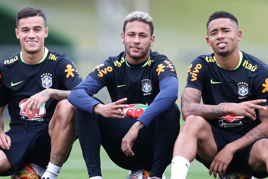 Philippe Coutinho, Neymar e Gabriel Jesus durante o treino da seleção na Granja Comary, em Teresópolis