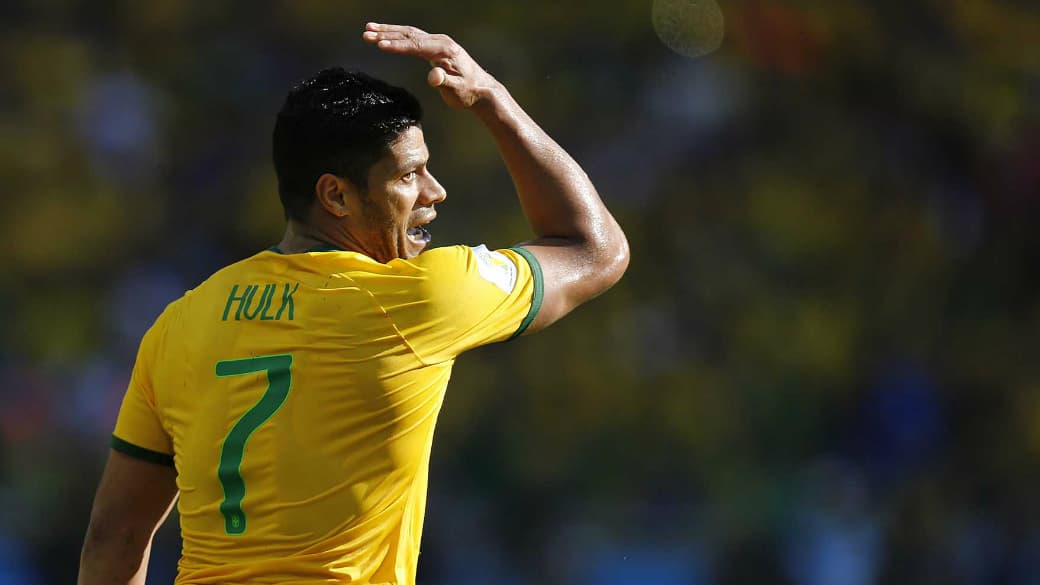 MAIS ESPAÇO - A Colômbia deve vir mais aberta que o Chile, facilitando os contra-ataques do Brasil, com Hulk