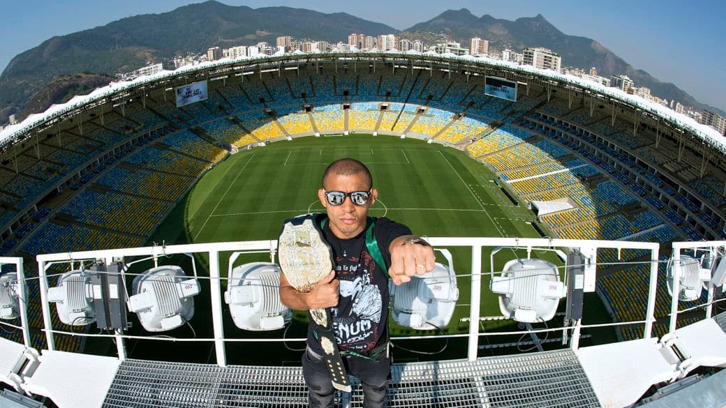 José Aldo no topo do Maracanã: o campeão tenta manter seu cinturão contra Chad Mendes em outubro