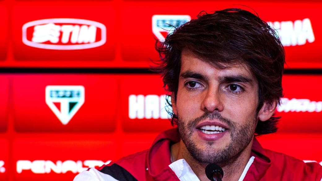 Kaká se mostrou reticente ao ser perguntado sobre uma possível adesão ao Bom Senso FC