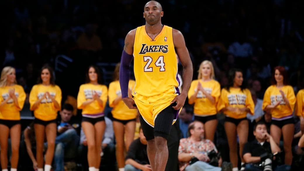 Kobe Bryant lamenta derrota do Lakers para o Dallas Mavericks: má fase