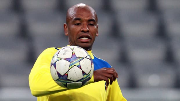Marcos Senna: destaque na seleção espanhola campeã da Eurocopa em 2008