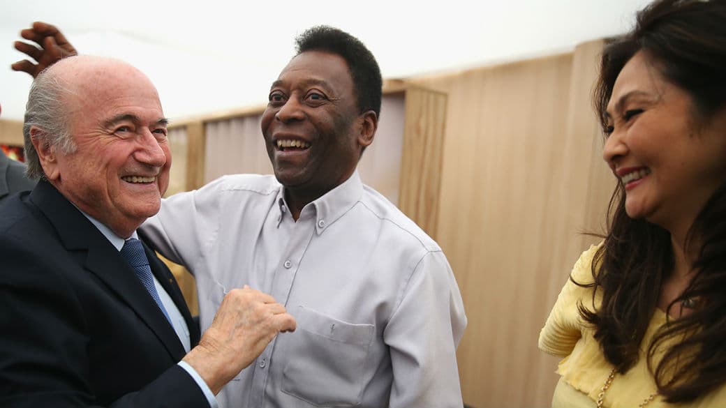 Joseph Blatter e Pelé, no jogo entre Argentina e Suíça, durante a Copa do Brasil em 2014