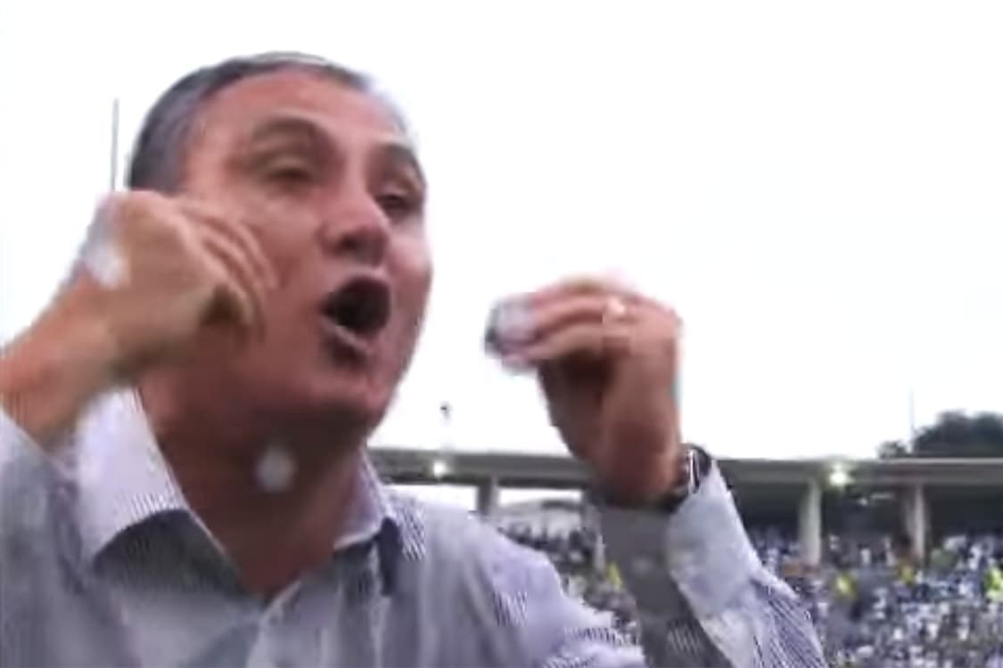 Momento em que Tite diz a Felipão: “fala muito”