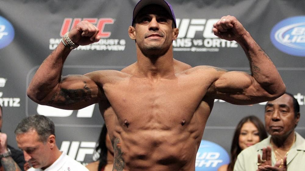 Vitor Belfort enfrentará Jon Jones, campeão meio-pesado, na noite deste sábado