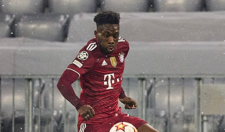 Alphonso Davies foi diagnosticado com miocardite após Covid-19 -