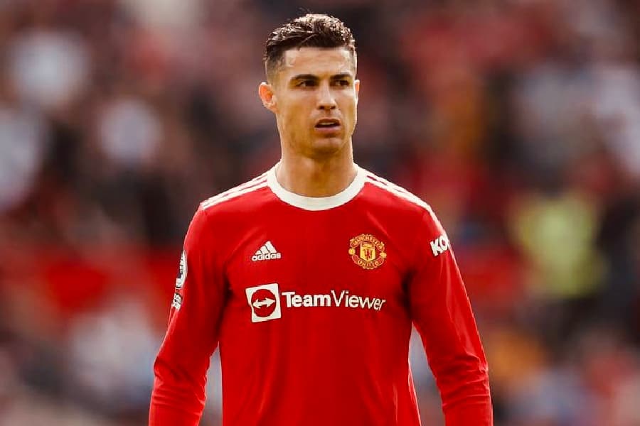 Os Red Devils vão à Liverpool em busca de mais três pontos -