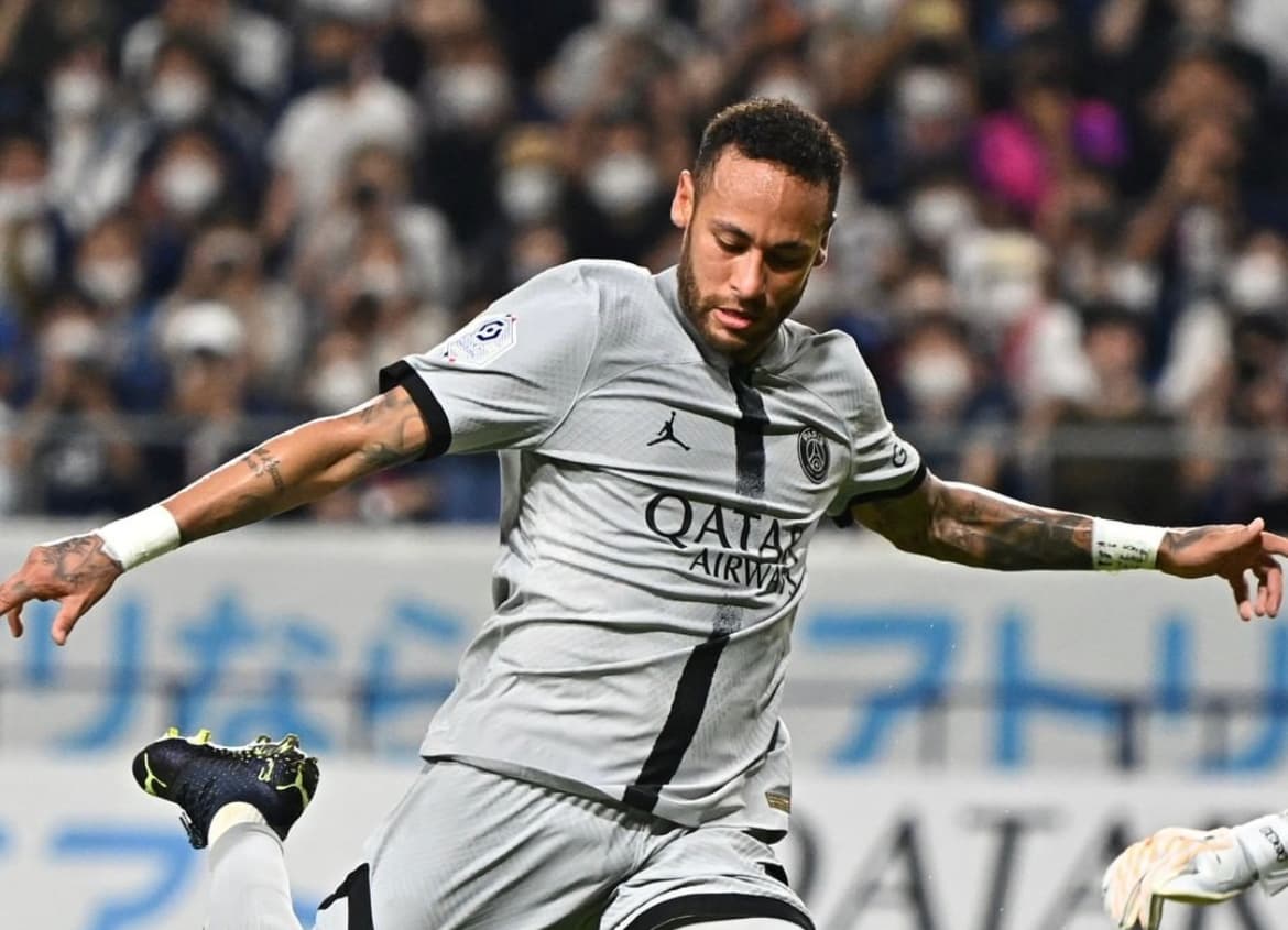 Neymar marcou primeiro da temporada -