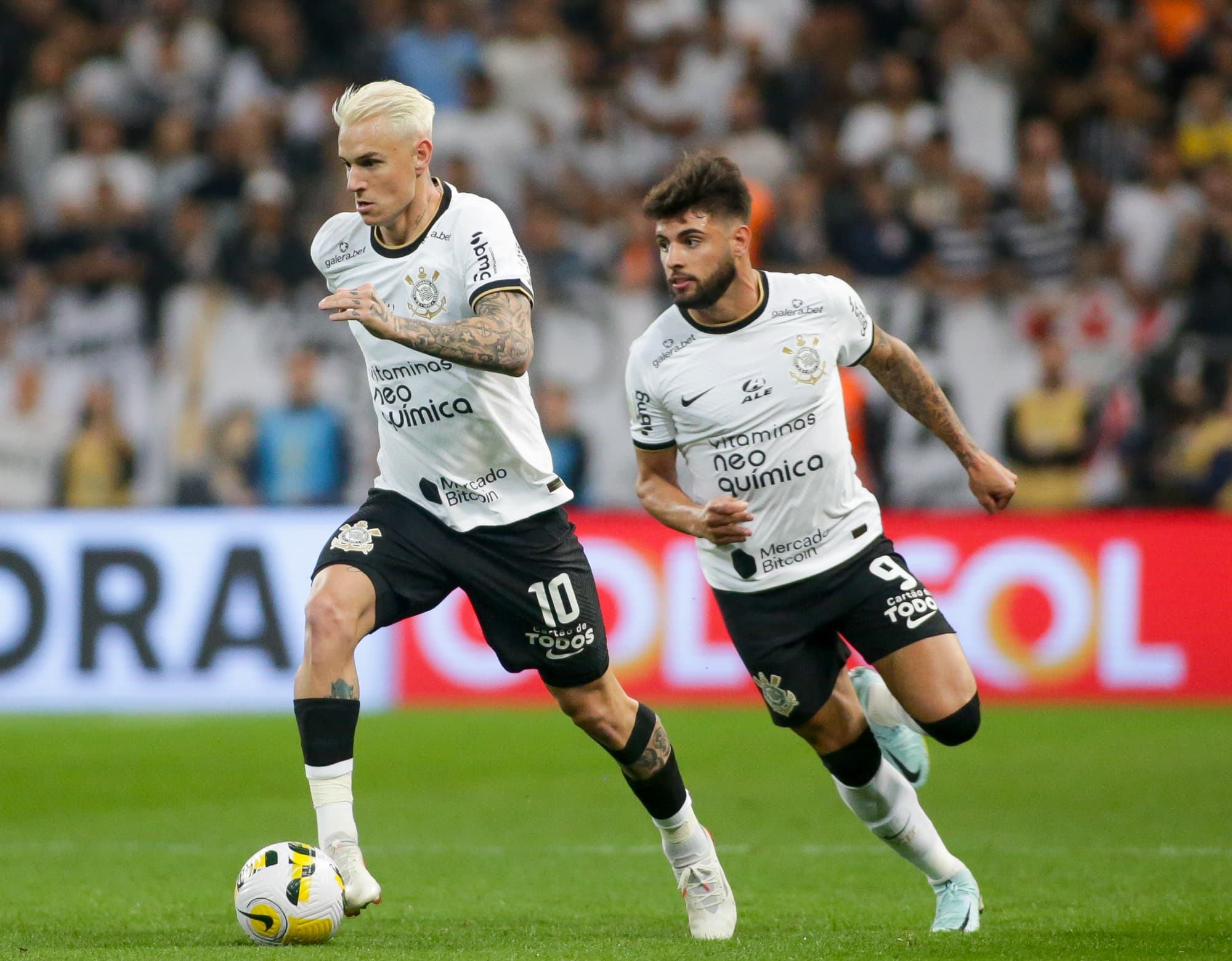 Corinthians encara Atlético-GO em jogo que "vale o ano" -