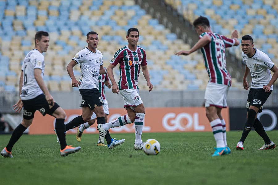 Fluminense recebe Corinthians, nesta quarta, 24, pelo jogo de ida da semifinal da Copa do Brasil -