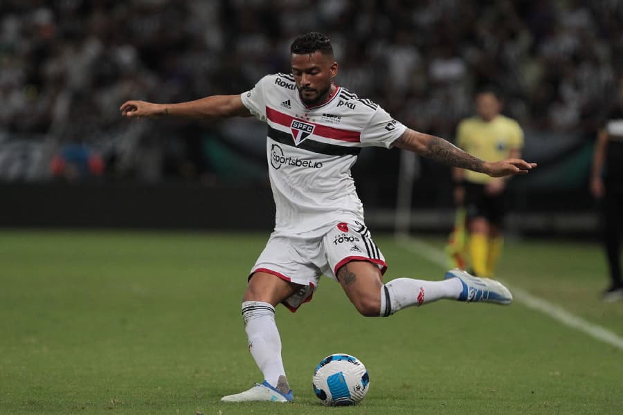São Paulo recebe Bragantino, no Morumbi, neste domingo, 14 -