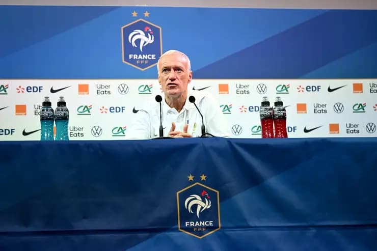 Didier Deschamps sofre com lesões no plantel francês -