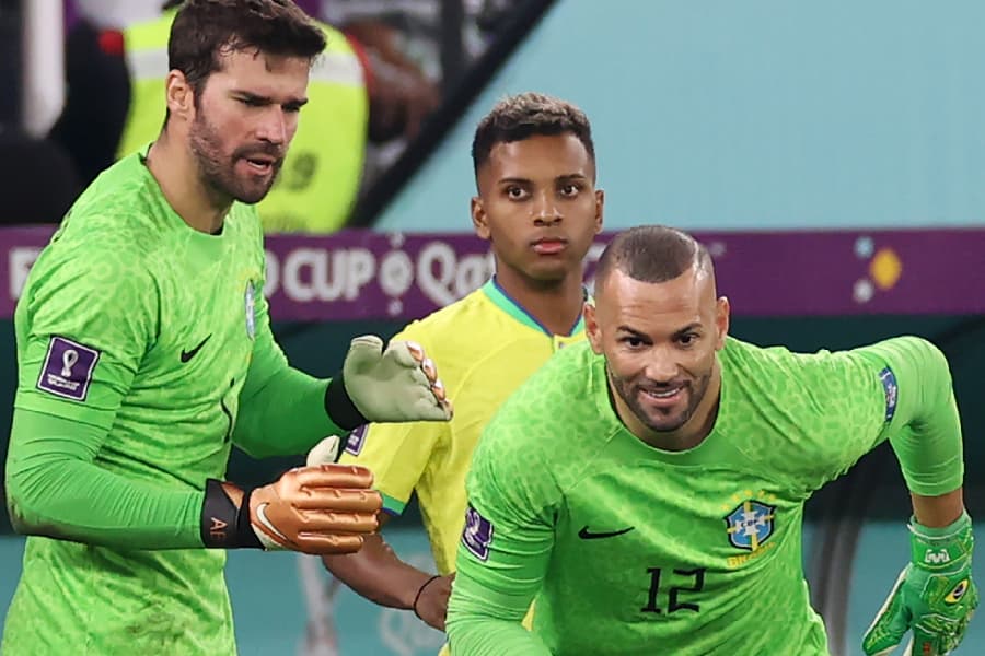 Weverton não escondeu sua satisfação ao entrar em campo no lugar de Alisson