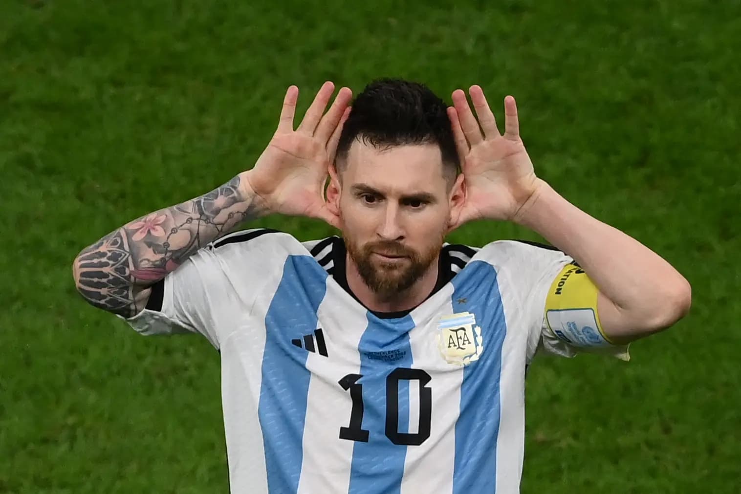 Messi e a comemoração do "Topo Giggio" de Riquelme, na cara de Van Gaal - Franck Fife/AFP