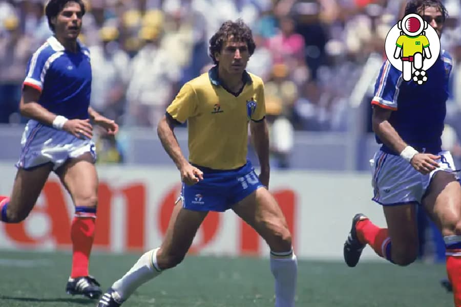 Zico, do Brasil, no jogo contra a França, pela Copa do Mundo de 1986