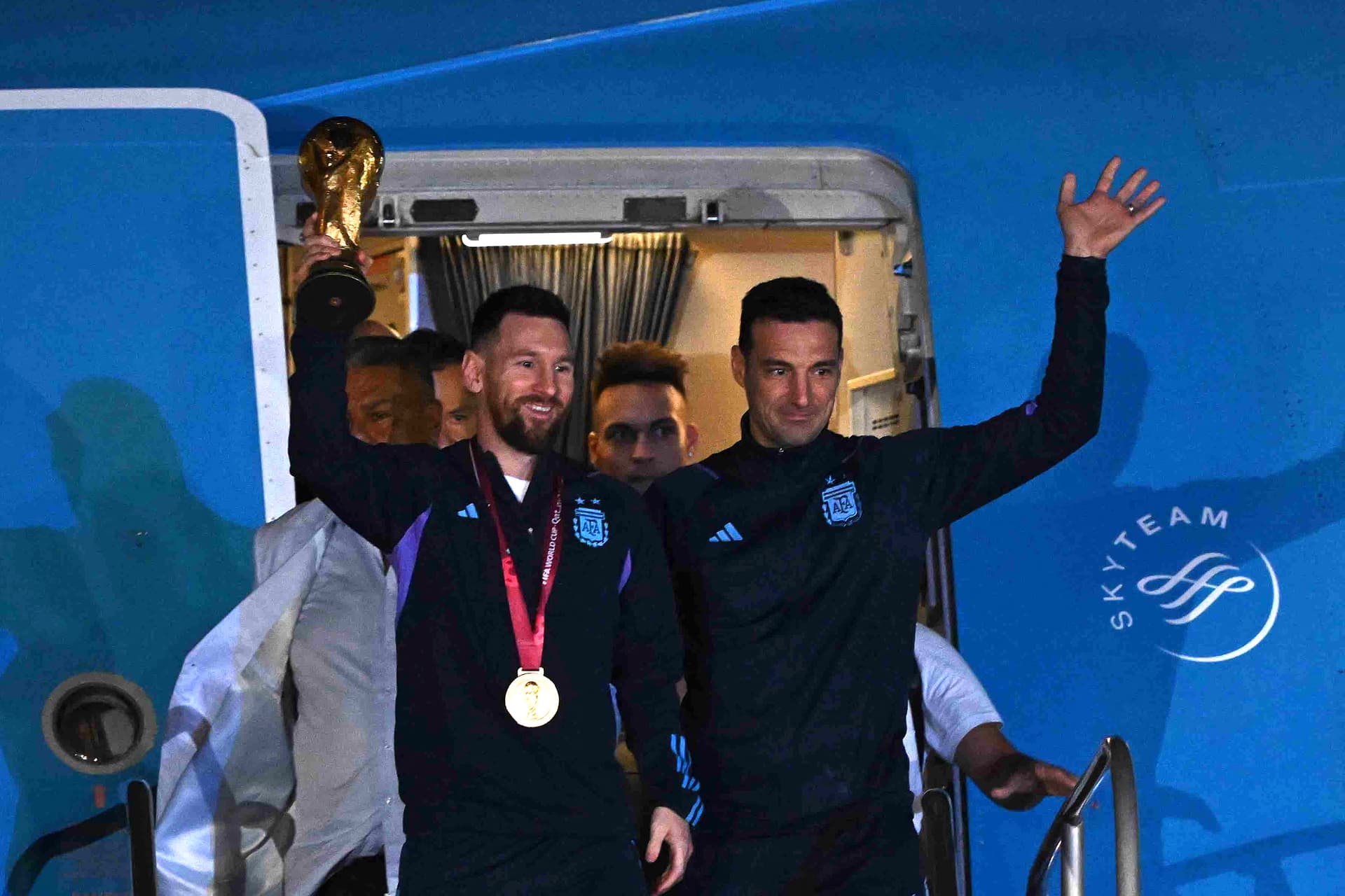 Fim de ciclo? Presidente da AFA fala sobre futuro de Messi e Scaloni