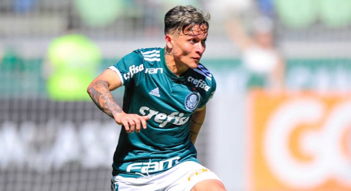 Artur volta ao Palmeiras custando mais caro
