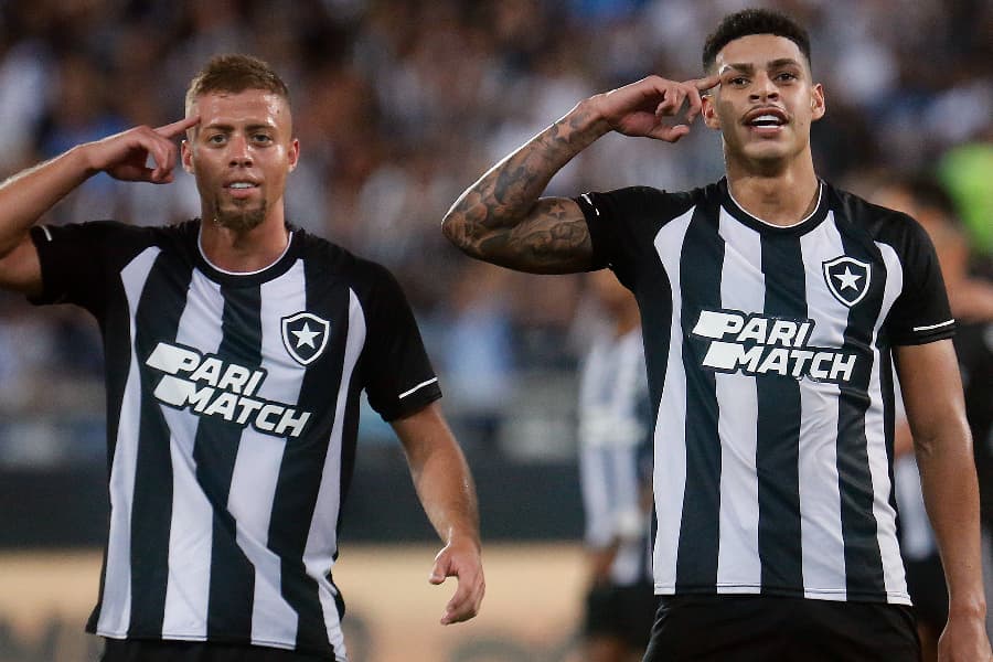 Botafogo venceu o América e pode bater recorde