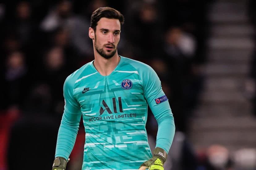 Sergio Rico, do PSG, segue internado em estado grave, mas estável