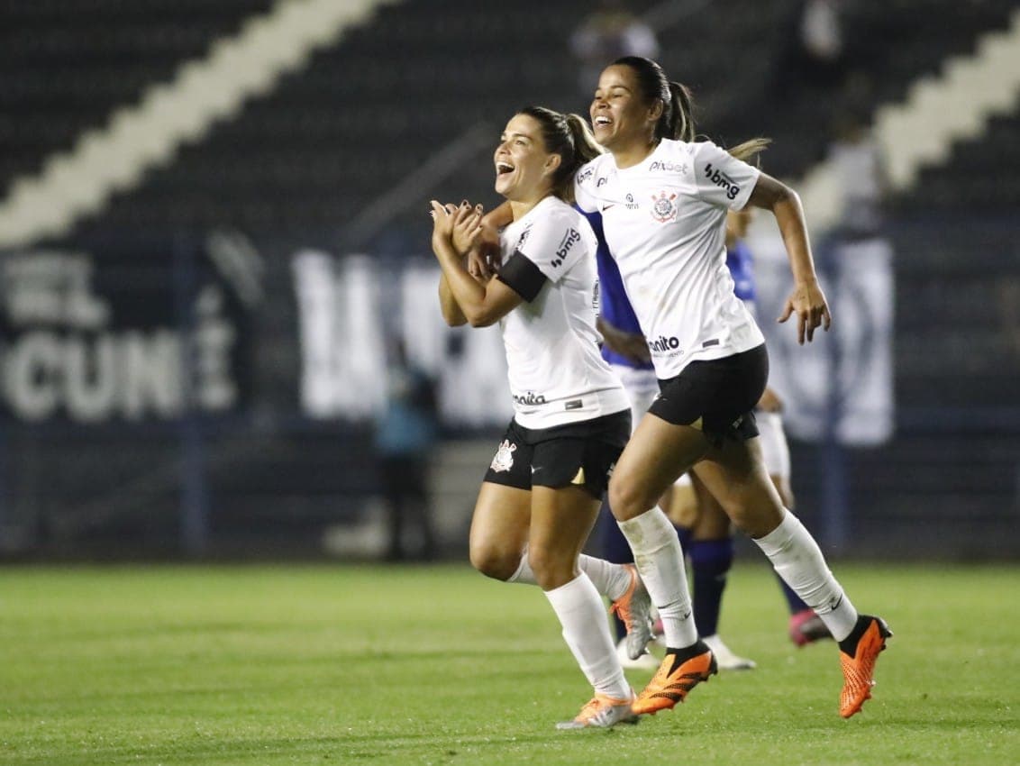 Tamires comemora o gol do Corinthians no Parque São Jorge