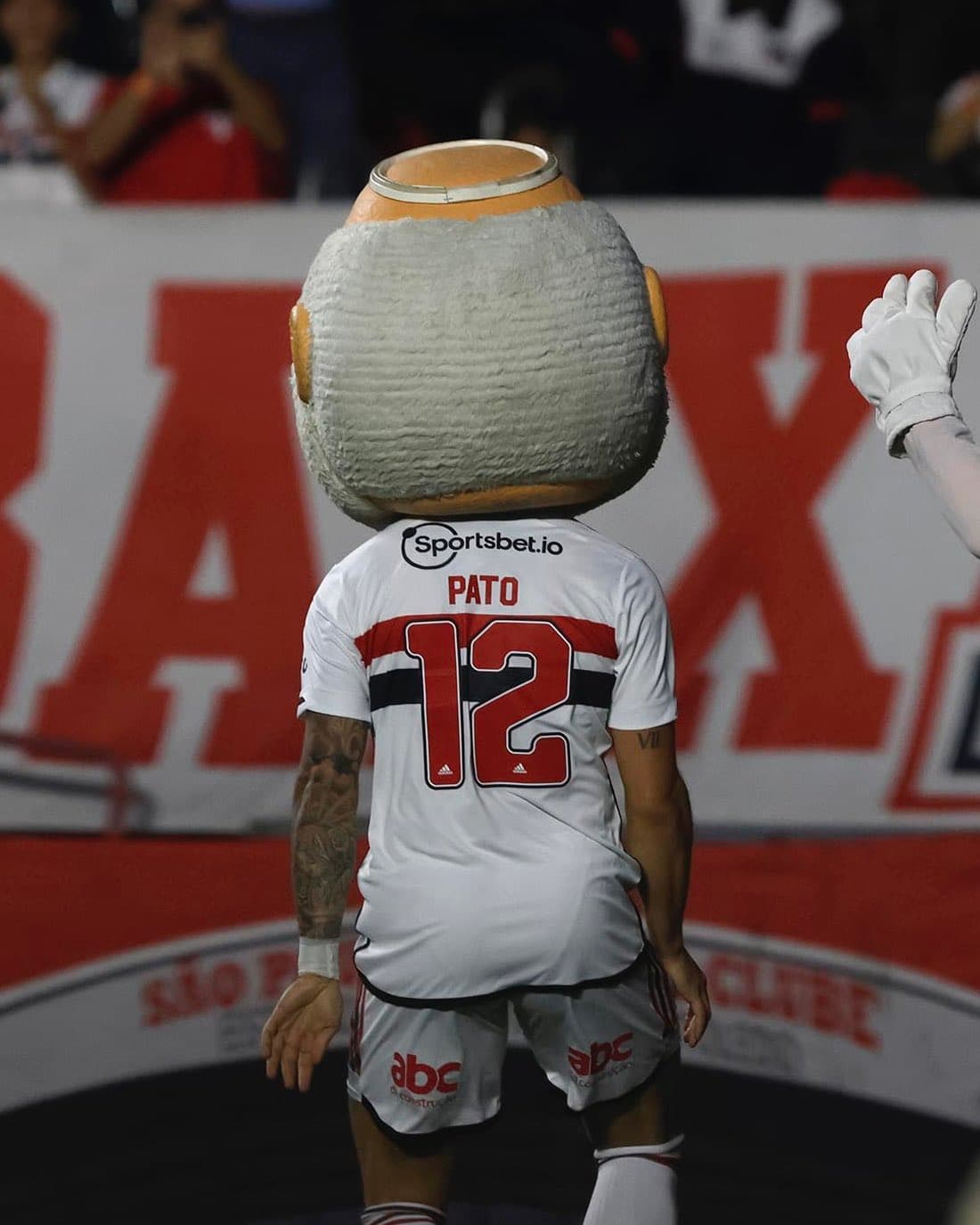 Pato marcou gol e levou torcida à loucura – Rubens Chiri / São Paulo