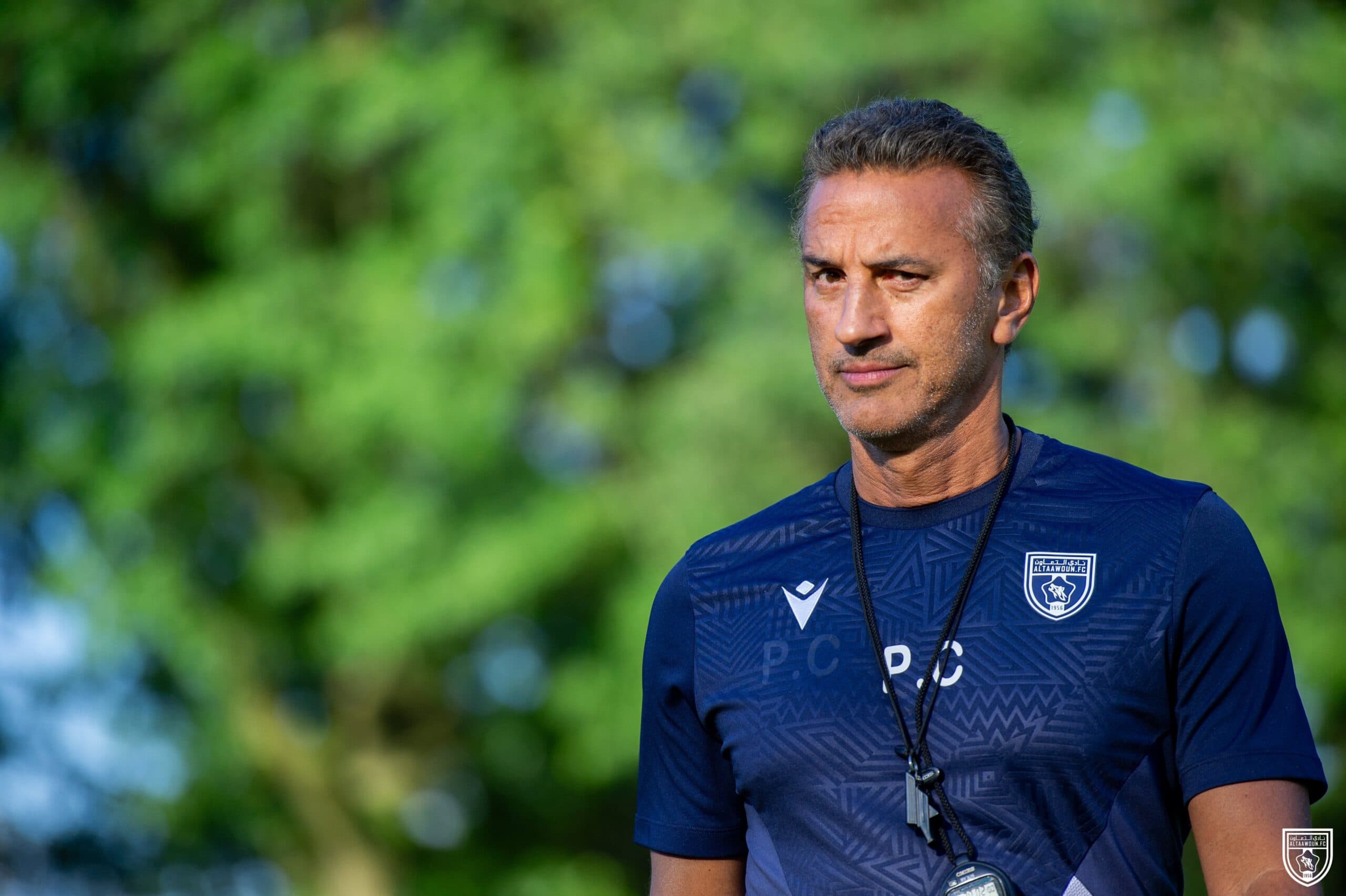 Péricles Chamusca caminha para a sexta temporada no Campeonato Saudita - Divulgação / Al-Taawoun