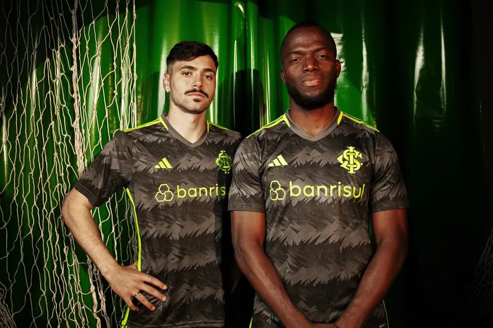 Nova camisa do Inter tem tons de cinza e verde - Divulgação / Adidas