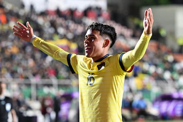 Kendry Páez comemora gol do Equador sobre a Bolívia nas Eliminatórias - Aizar Raldes/AFP