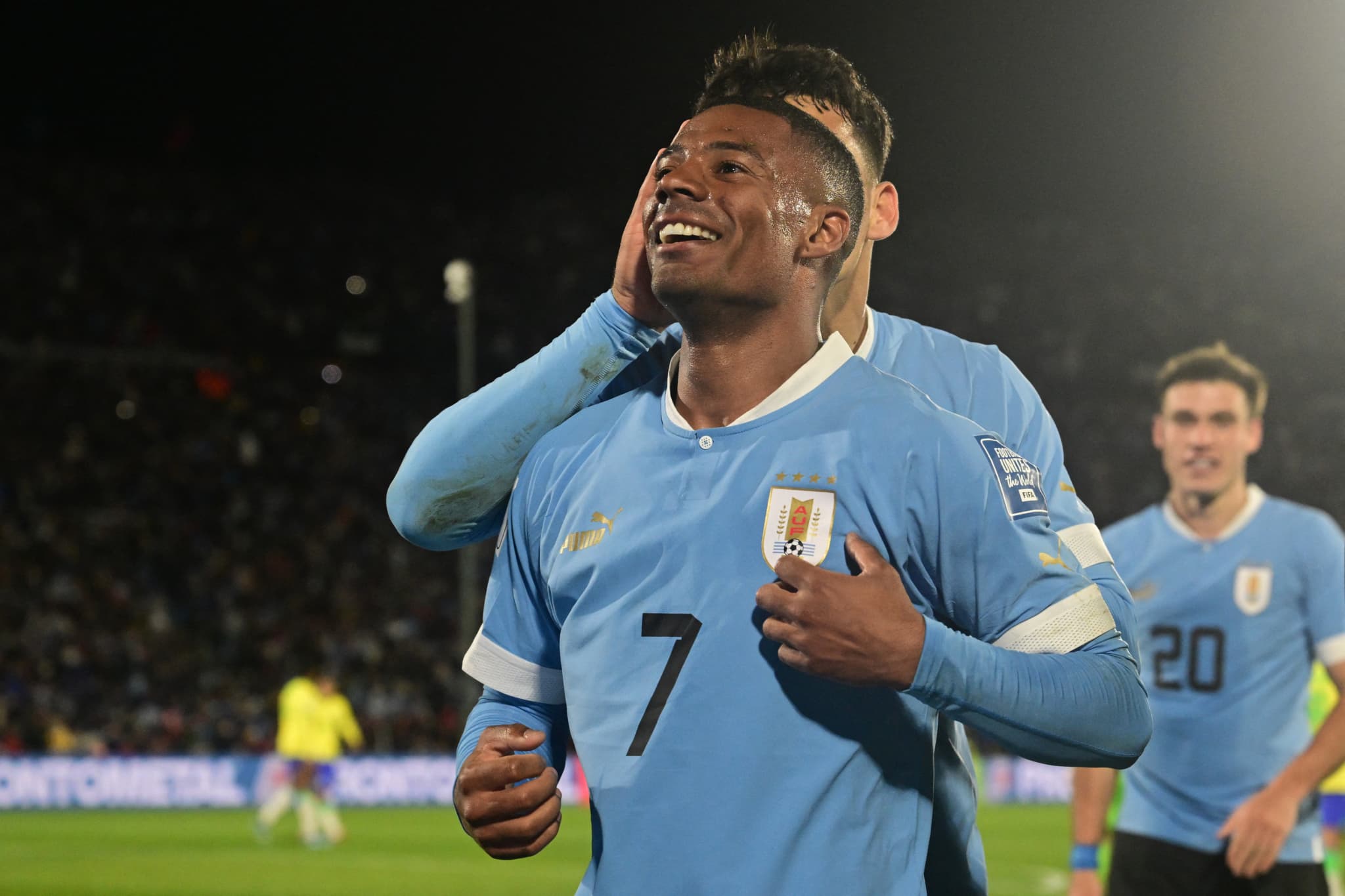 Nico de la Cruz fecha a conta em vitória histórica do Uruguai contra o Brasil - PABLO PORCIUNCULA / AFP