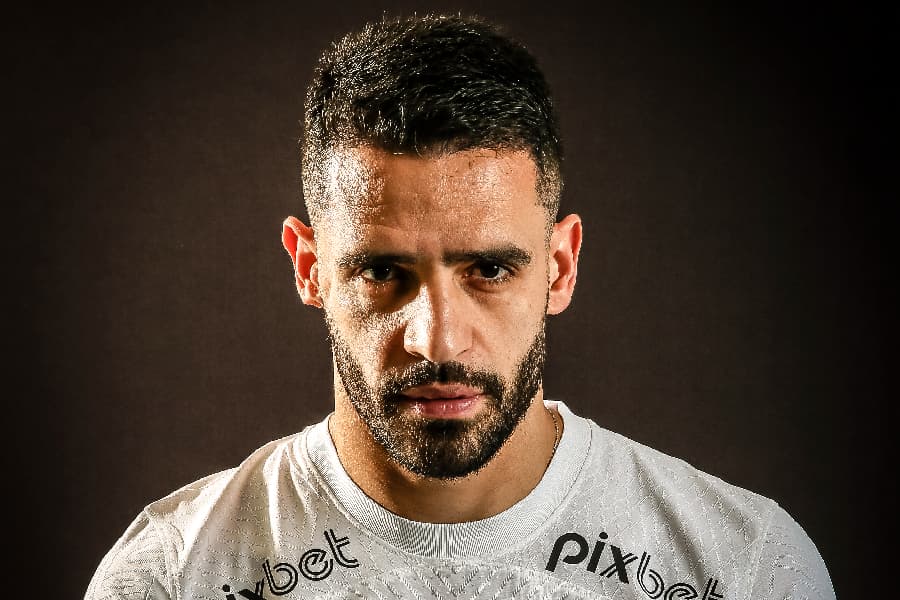 Renato Augusto tenta ajudar no conturbado momento vivido pelo Timão - Alexandre Battibugli/Placar
