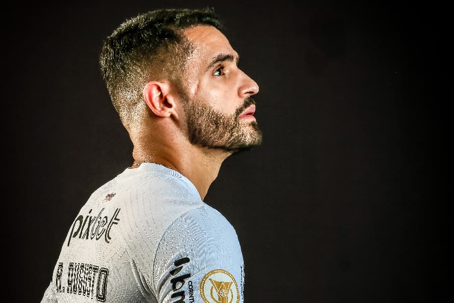 Renato Augusto atuou em 35 dos 63 jogos na temporada - Alexandre Battibugli/Placar