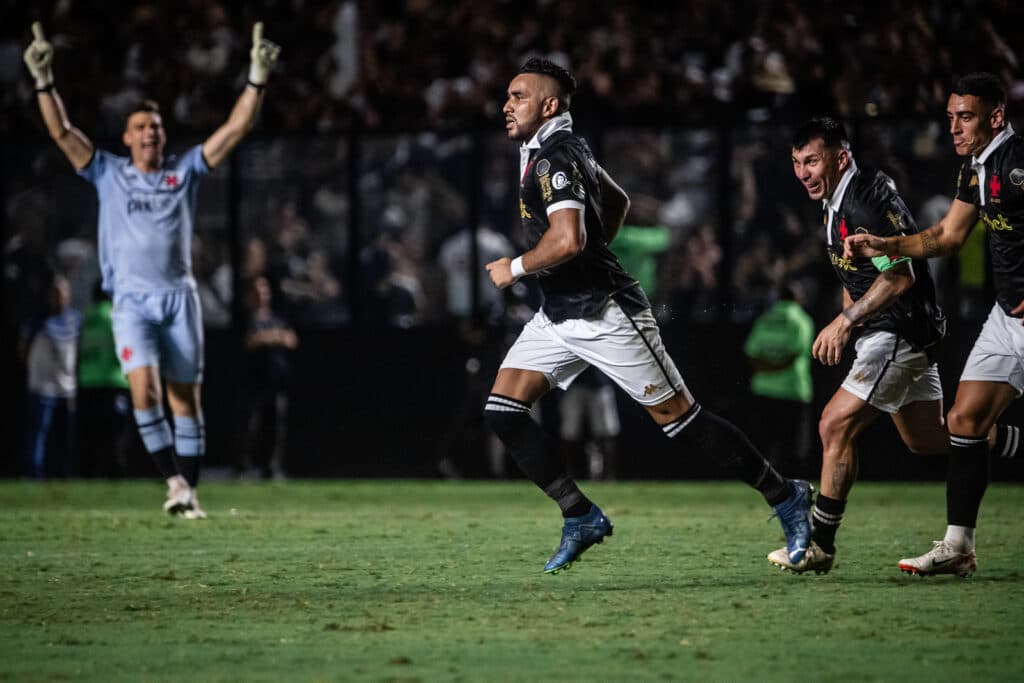 Vasco quer reduzir salário para renovar com Payet
