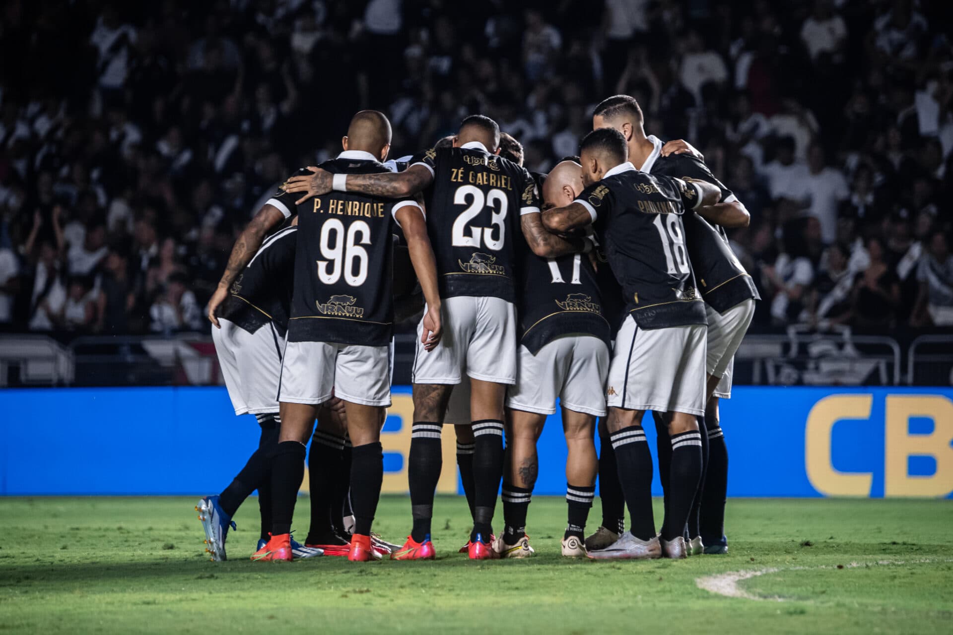 Vasco precisa fazer contas contra queda - Leandro Amorim / Vasco