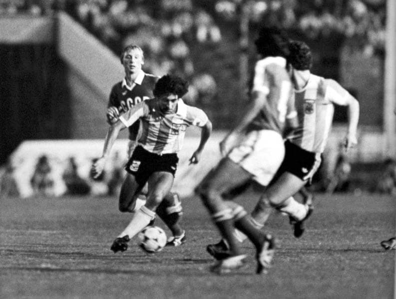 Ramon Díaz em ação pela Argentina contra a União Soviética, em 1979 - AFA/Divulgação