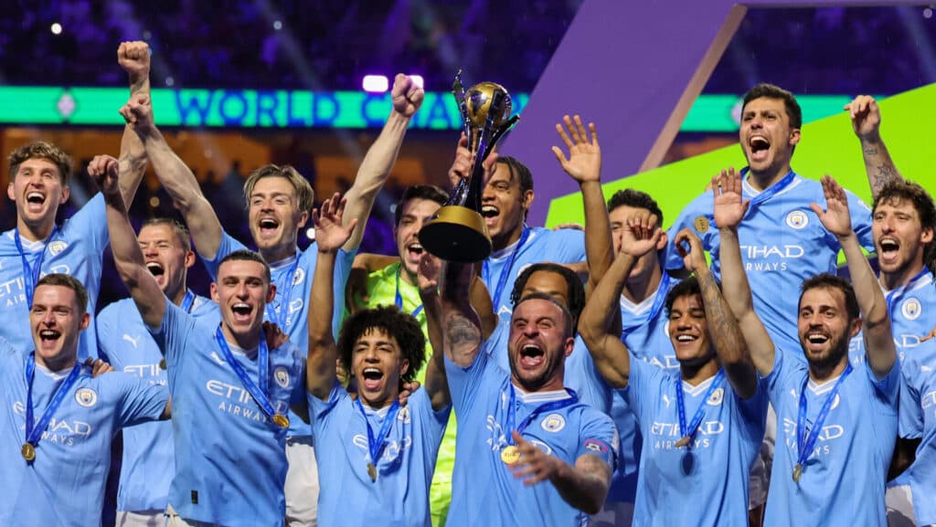 Manchester City comemora após vencer o Fluminense por 4 a 0 e conquistar o Mundial de Clubes - Giuseppe Cacace/AFP