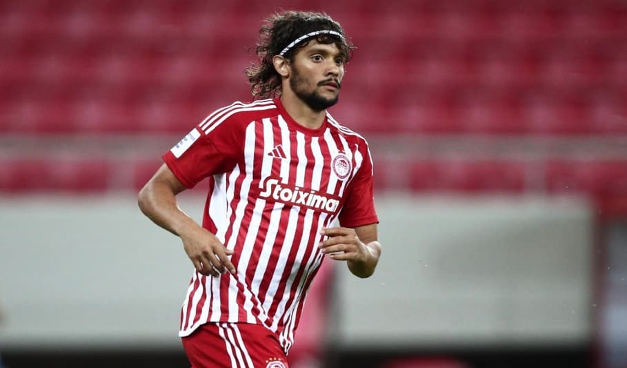 Gustavo Scarpa fracassou na Europa - Divulgação / Olympiacos