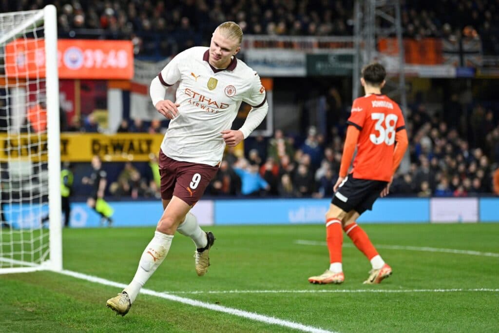Haaland marca cinco gols e City passa pelo Luton Town na Copa da Inglaterra